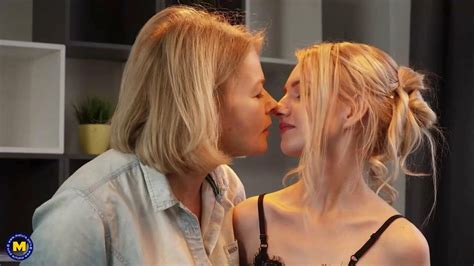 Mature Mom Feeding And Fucking Slim Girl Amateur Porn Feat Diana Douglas By Mature NL XHamster