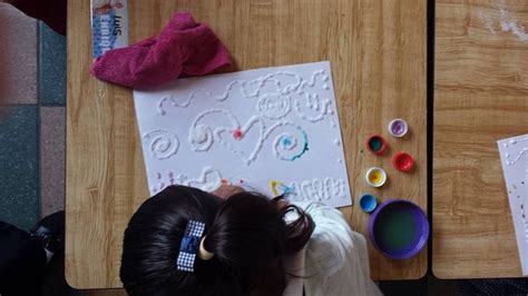 Actividades Divertidas De Arte Para Preescolares Sal Pegamento Y Pintura Make It Simple