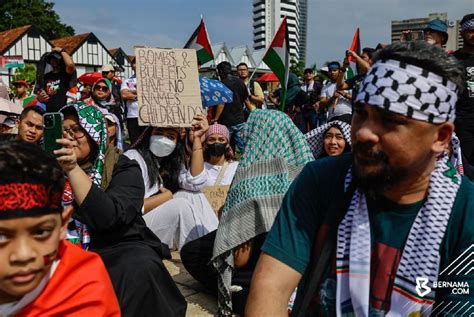 Ribuan Rakyat Sertai Himpunan Solidariti Palestin Di Dataran Merdeka