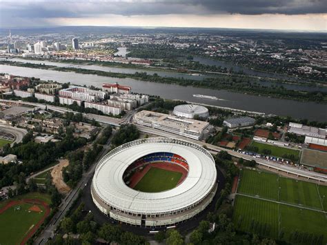 Tipps für die Anreise zum UEFA-Match im Wiener Ernst-Happel-Stadion ...