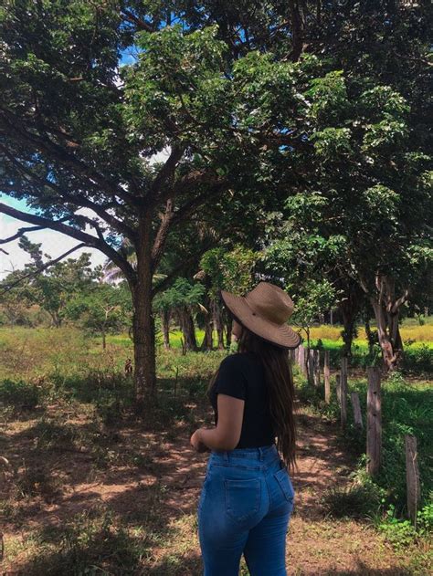 Pin de RAD BOU em Beauté des femmes em 2024 Fotos de fazendas Fotos