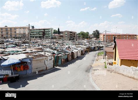 Shacks in Alexandra township, Johannesburg, Gauteng, South Africa Stock Photo - Alamy