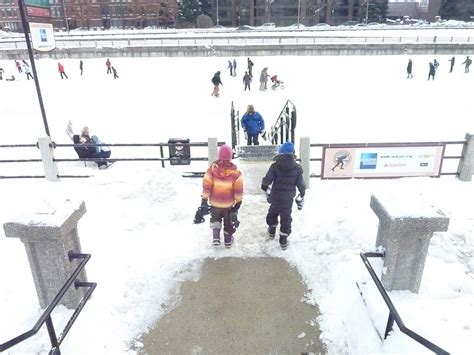 Cap L Ouest La Plus Grande Patinoire Au Monde C Est Ottawa