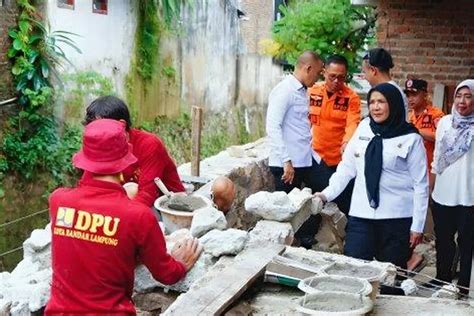 Cegah Banjir Lagi Wali Kota Eva Dwiana Gerak Cepat Perbaiki Talud