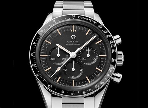 Omega installs its modern Calibre 321 in a steel Moonwatch