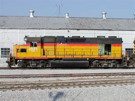 Iais Railfans Photo Gallery Llpx Conductor S Side Llpx