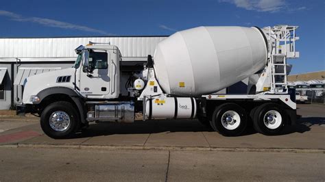 2017 Mack Granite Gu813 Mixer Trucks Asphalt Trucks Concrete Trucks