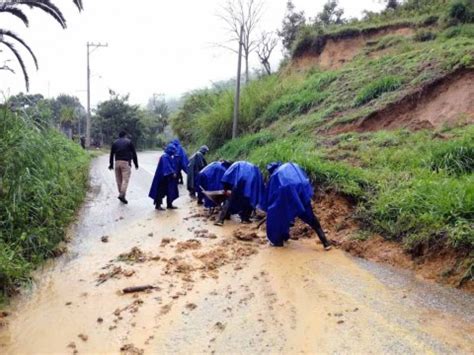 Derrumbe de cerro en Oaxaca sepulta a seis personas Excélsior