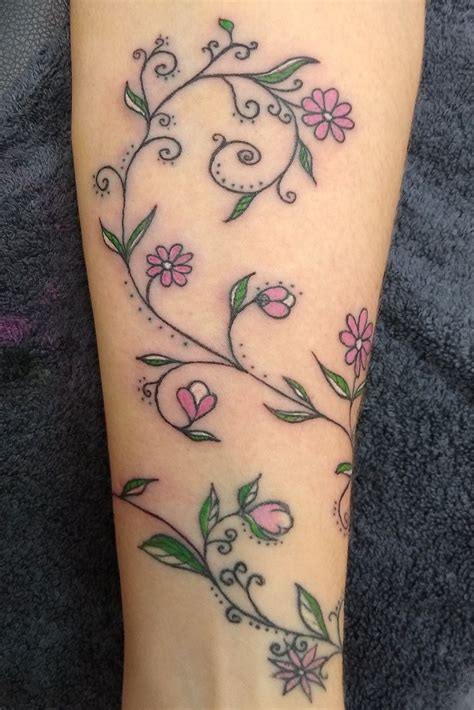 Details 70 Tattoo Vines With Flowers Latest Thtantai2