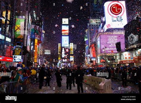 New Year's Eve Times Square Stock Photo - Alamy