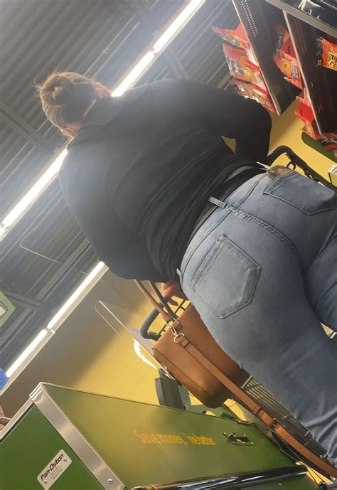 Latina Milf Nice Ass In Jeans Tight Jeans Forum