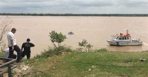 Contin A La B Squeda De Un Alba Il En El R O Rosario