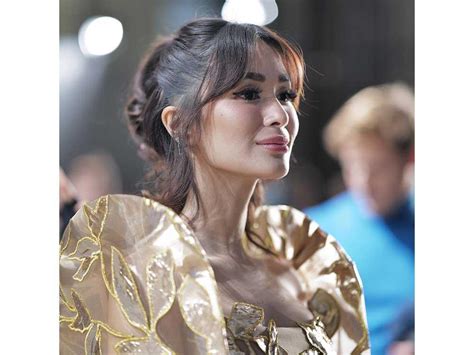 Look Heart Evangelista Stuns In Gold Filipiniana In Paris Fashion Week