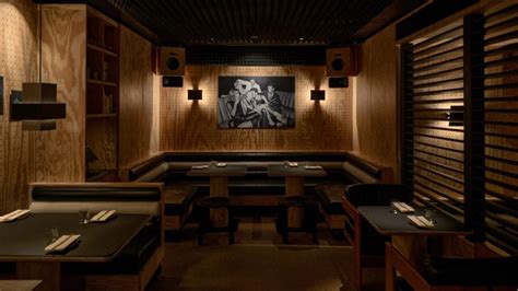 Honeycomb Hi Fi Is Dubai S First Listening Bar Featuring Wooden Panels