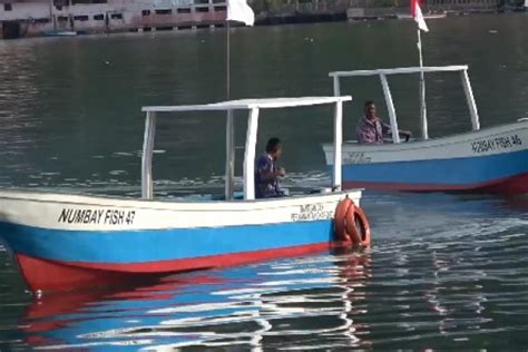 Tekan Inflasi Pemkot Jayapura Salurkan 3 Unit Kapal Penangkap Ikan