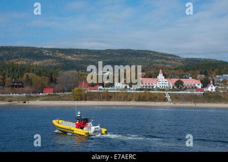 Canad Qu Bec Sagueany Fiordo Ca Da Y Los Paseos En Barco De