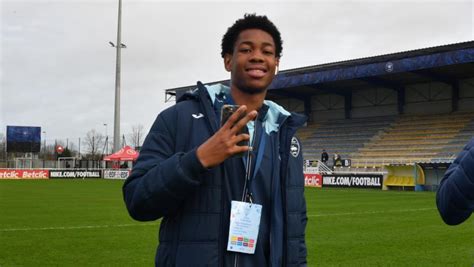 French starlet Enzo Kana-Biyik completes Man United transfer