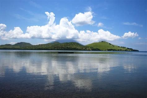 Jelajahi Destinasi Wisata Alam Lembata Ntt Tanjung Nuhanera Dengan