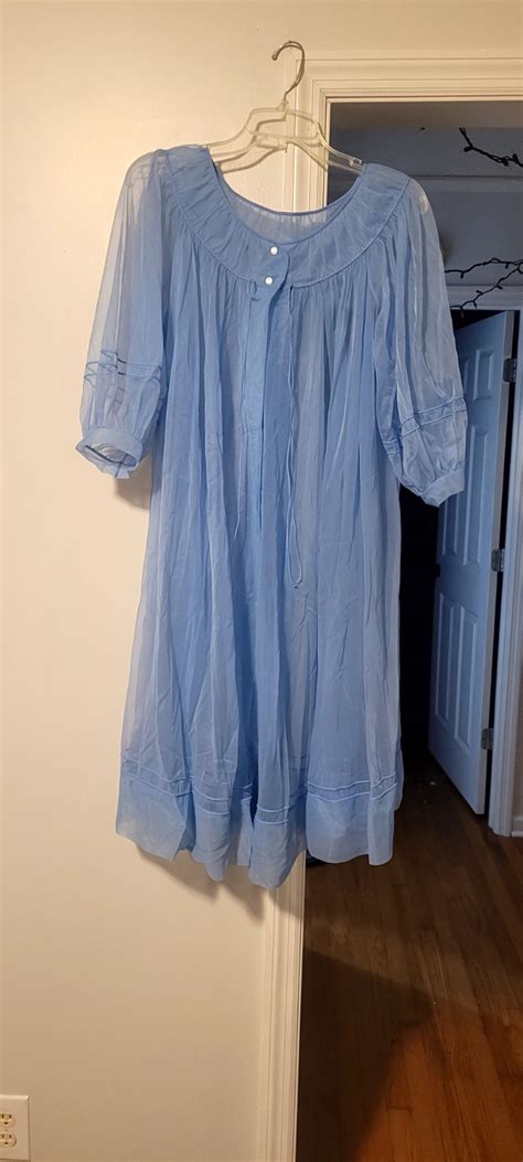 Shadowline Vintage Lingerie Mid Century Peignoir Set Gem