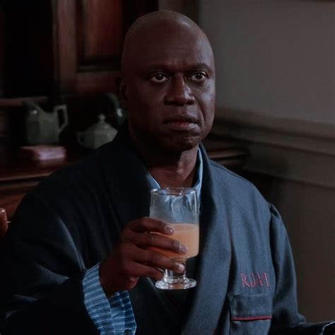 Raymond Holt Icons Granaten