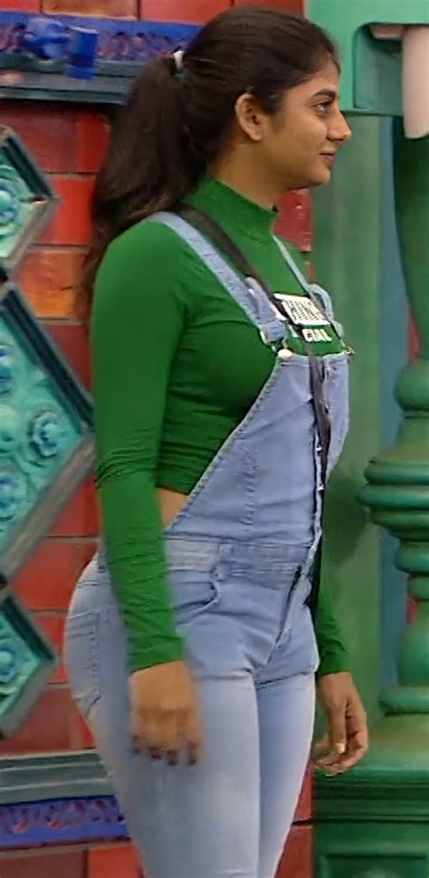 Pin By Actress Pic On Gabriella Hot Images Of Actress Beautiful Bollywood Actress Beautiful