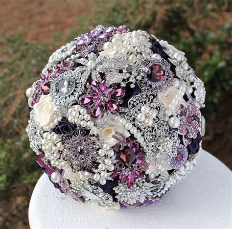 A Bridal Bouquet On Top Of A Mannequin