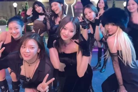 TWICE Resmi Comeback Dengan Lagu Yang Berjudul Moonlight Sunrise