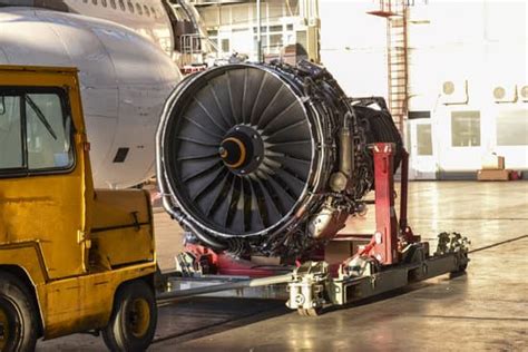 Jet engine maintenance - Photos by Canva