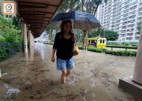 专家指暴雨警告需顾及全港 难就个别地区发黑雨｜即时新闻｜港澳｜on Cc东网