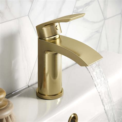 Severn Brushed Brass Basin And Shower Bath Mixer Tap Set