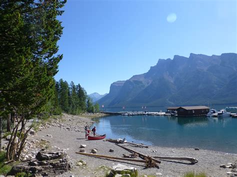 The most beautiful hiking trails in Lake Minnewanka | Outdooractive