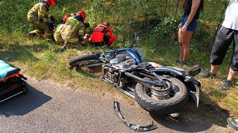 Wypadek W Powiecie W Oc Awskim Zderzenie Letniego Motocyklisty Z