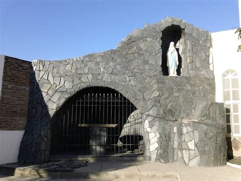 Capilla Nuestra Señora de Lourdes La Gruta en Lourdes un sueño hecho