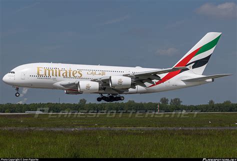 A Eel Emirates Airbus A Photo By Sven Pipjorke Id