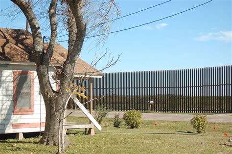 New Border Wall Could Land More Property Lawsuits In This Texas Judges