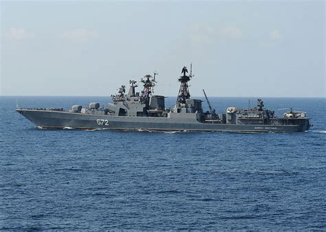 美登陸艦訪羅馬尼亞同時 俄無畏級驅逐艦也進入黑海 Ettoday軍武新聞 Ettoday新聞雲