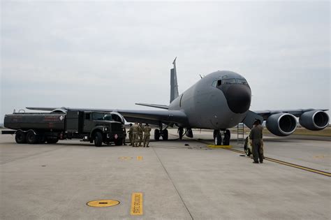 Dvids Images Wolf Pack Conducts First Ever Kc 135 Hot Pit Refueling