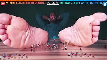Pequeños esclavos adoran los pies de un DIOS VISTA PREVIA XVIDEOS