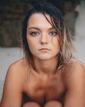 Beautiful Eyes Porn Pic