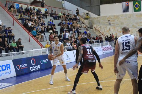 São José Basketball sofre segunda derrota consecutiva no Paulista