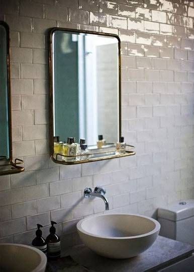 20 Ideas of Vintage Style Bathroom Mirrors