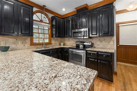 Granite Colors What S The Best Countertop Color For Your Kitchen GC