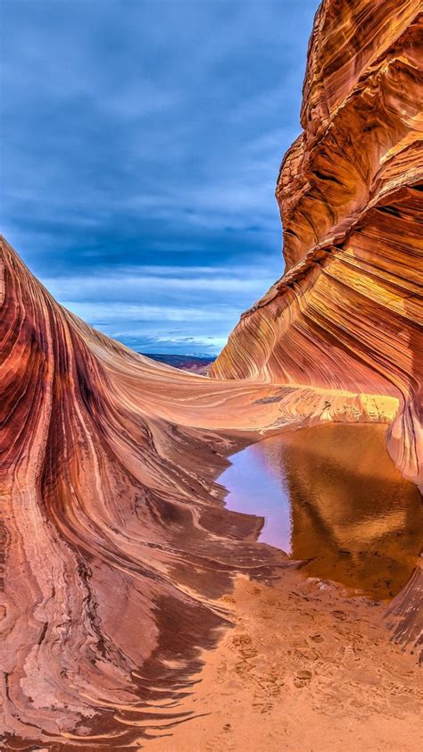 Gateway To The Wave Sandstone Rock Formation In Coyote Buttes Arizona