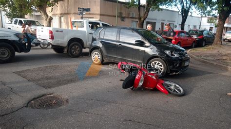 INCIDENTE VIAL EN RAMON FRANCO Y PIEDRAS COLISIÓN ENTRE MOTO Y AUTO