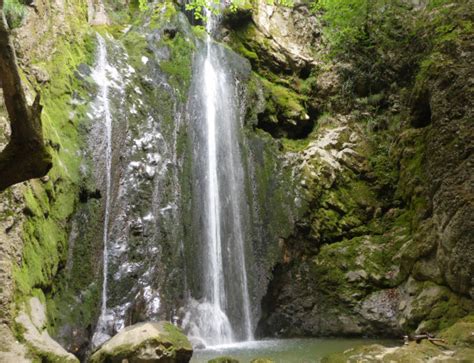 A faire Le Crêt de Chalam par la Montagne des Moines Randonnée