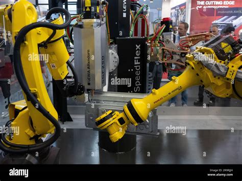 München Deutschland 28 Juni 2023 Roboterarme von Fanuc sind auf der