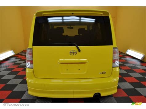 2005 Solar Yellow Scion Xb Release Series 20 30367800 Photo 5