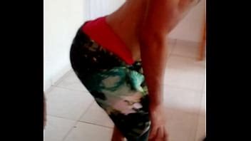 Maconheiro dançando funk e mostrando a bunda XVIDEOS