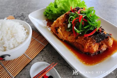 Soy Sauce Deep Fried Crispy Fish 油浸鱼腩食谱 Huang Kitchen