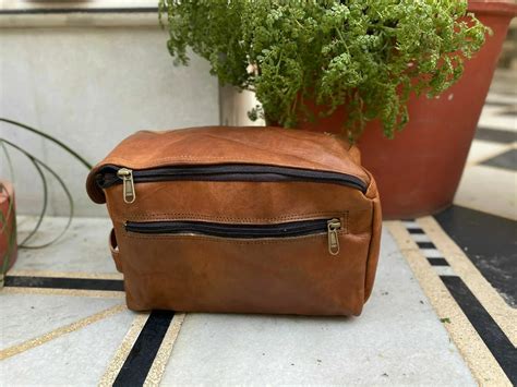 Amazing Small Leather Toiletry Bag For Touristsecrets